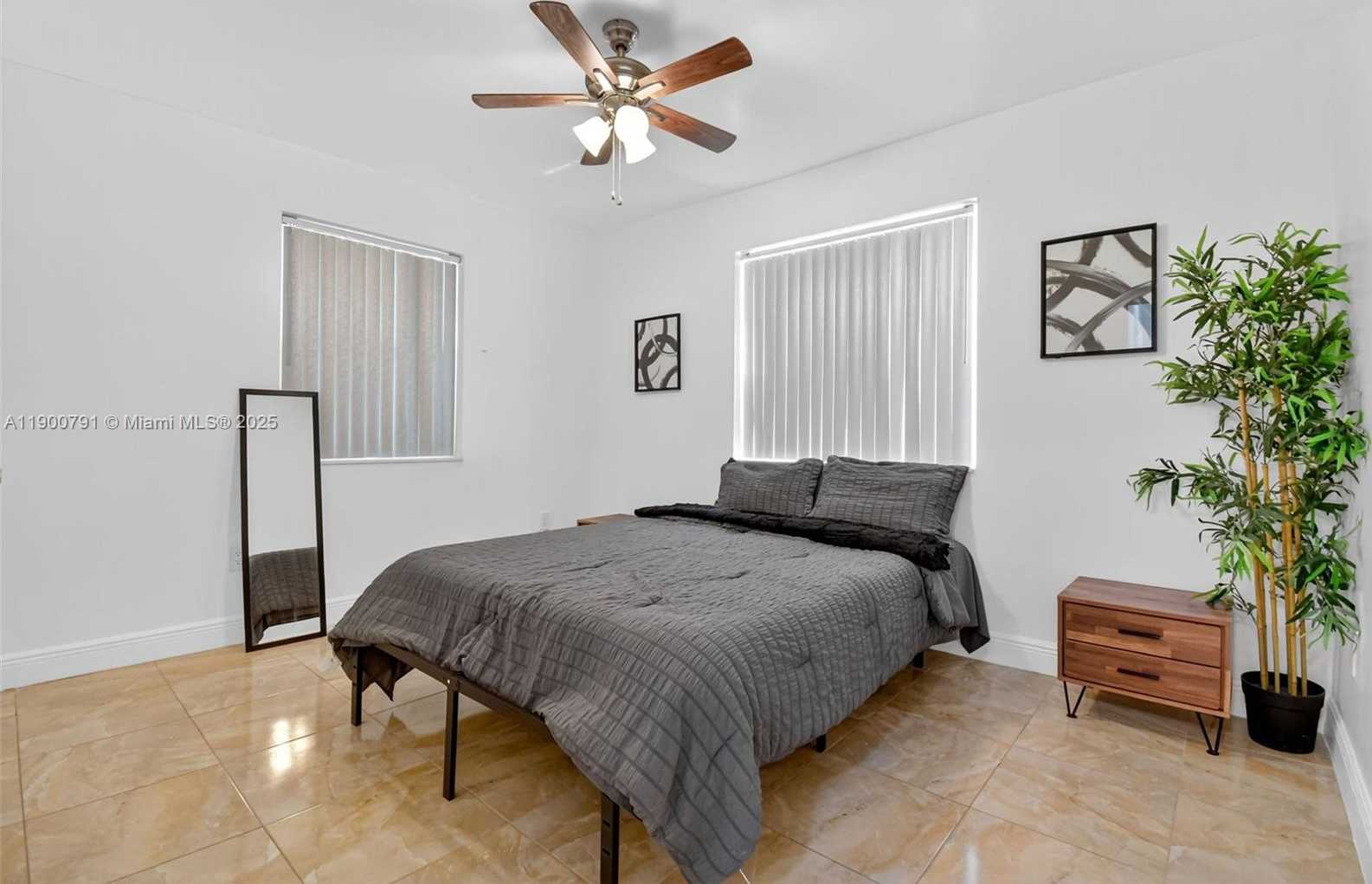 Small Image of 643 NORTH EAST 130TH ST, North Miami Number 15