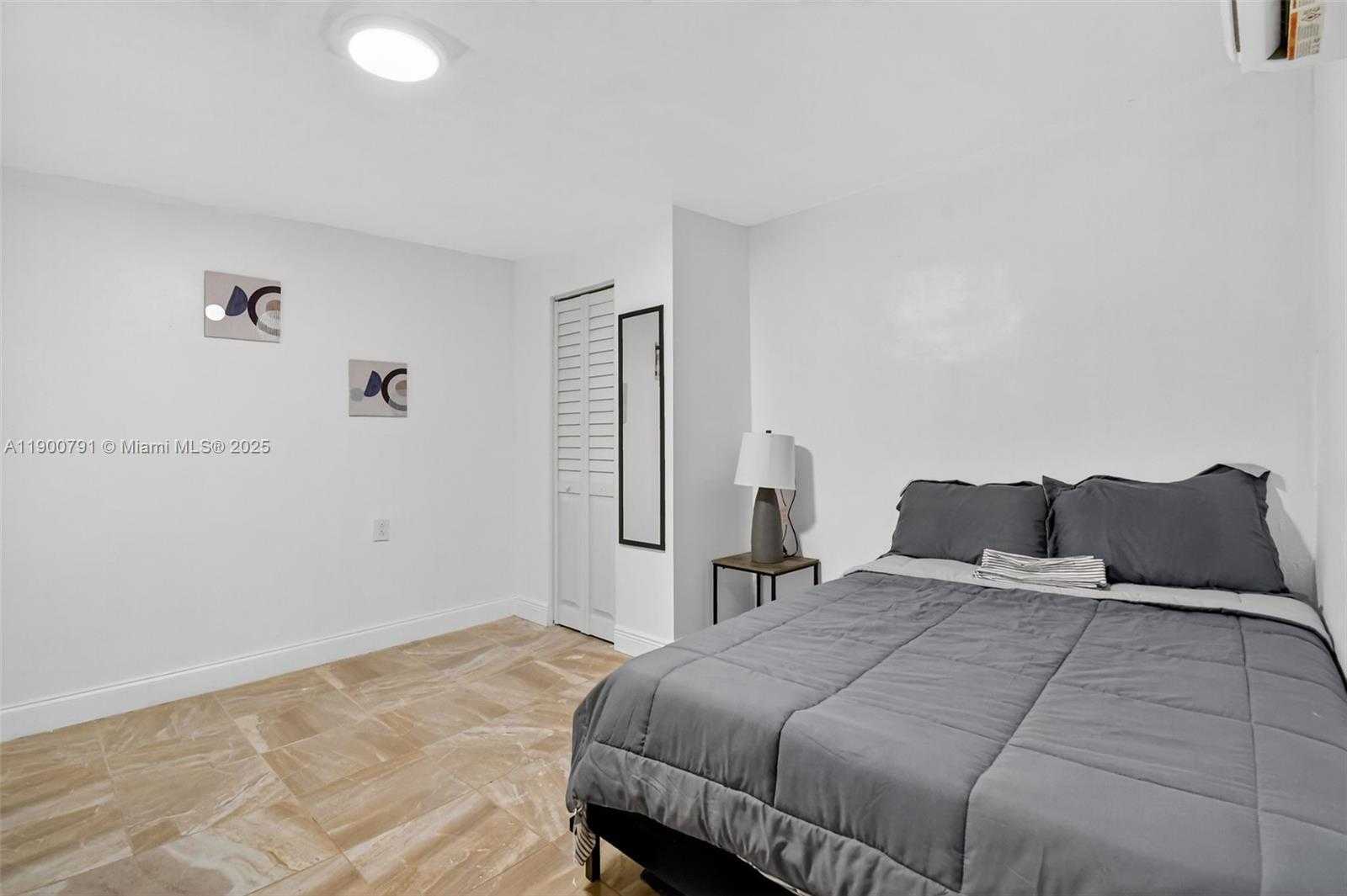 Small Image of 643 NORTH EAST 130TH ST, North Miami Number 21