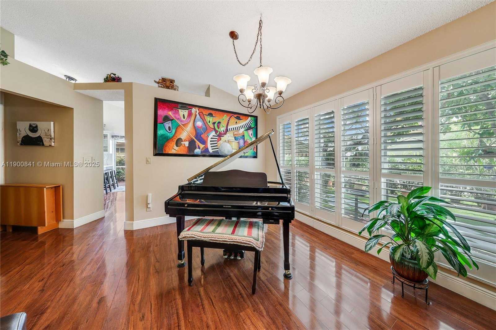 Small Image of 18411 NORTH WEST 18TH ST, Pembroke Pines Number 5