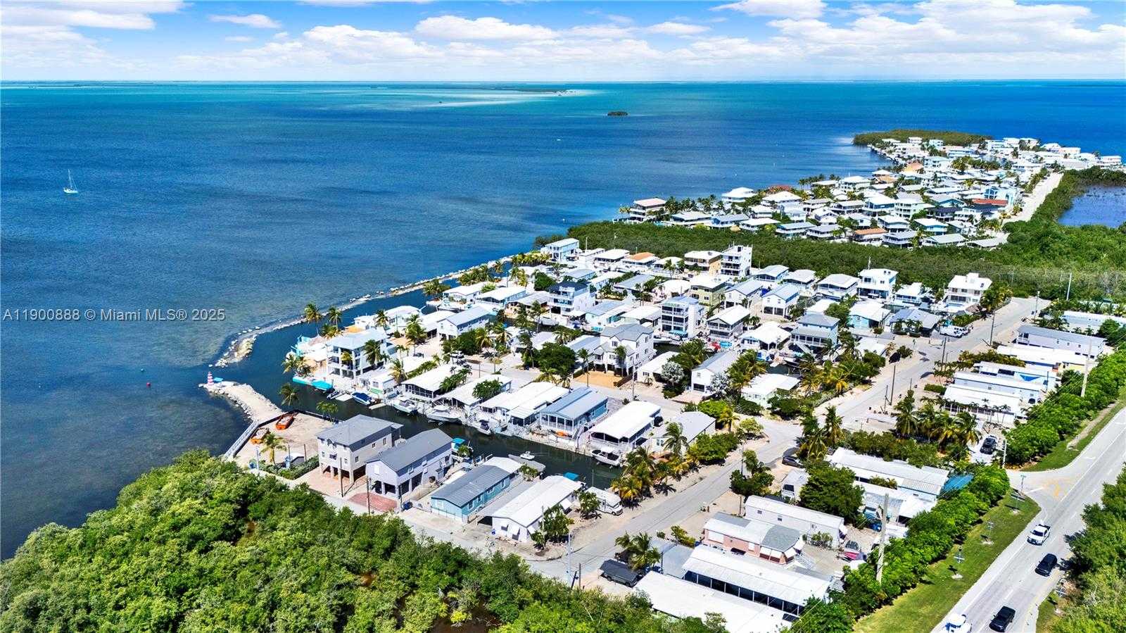 Small Image of 124 VALJEAN LN, Tavernier Number 4