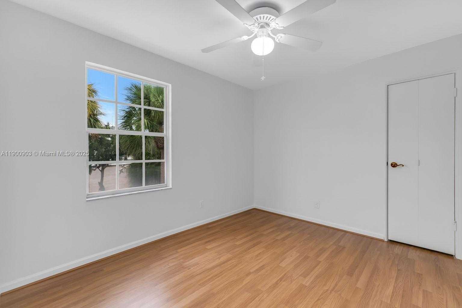 Small Image of 15736 NORTH WEST 11TH ST, Pembroke Pines Number 10