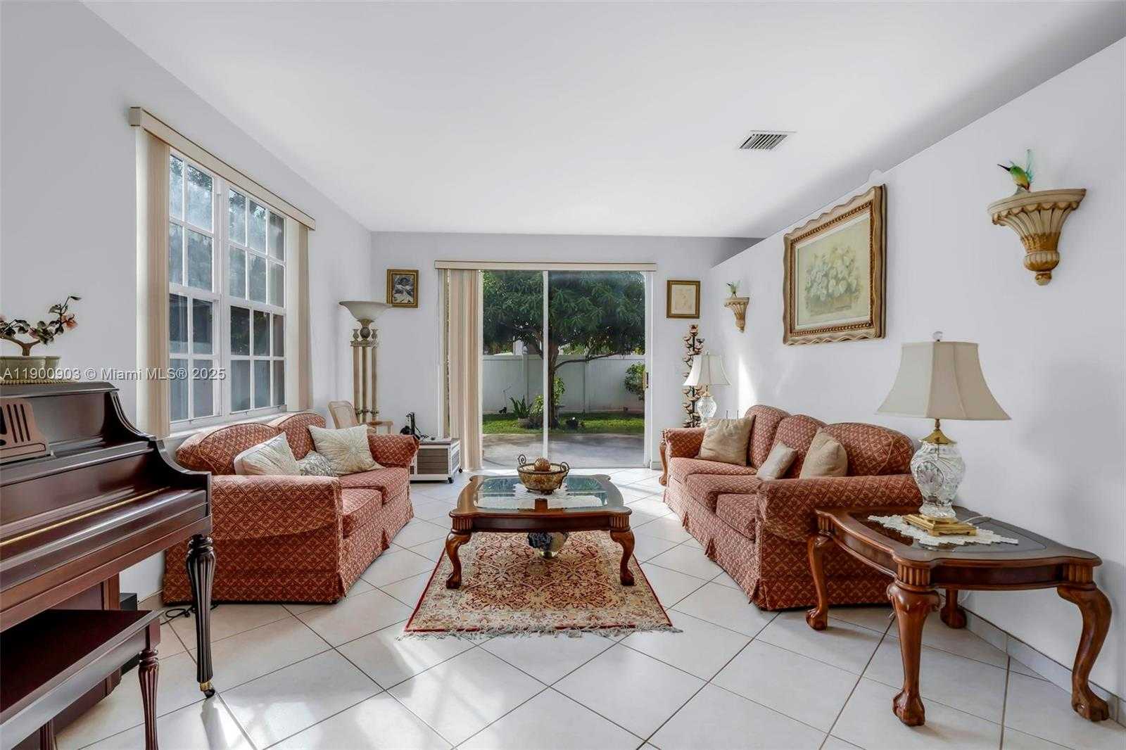 Small Image of 15736 NORTH WEST 11TH ST, Pembroke Pines Number 3