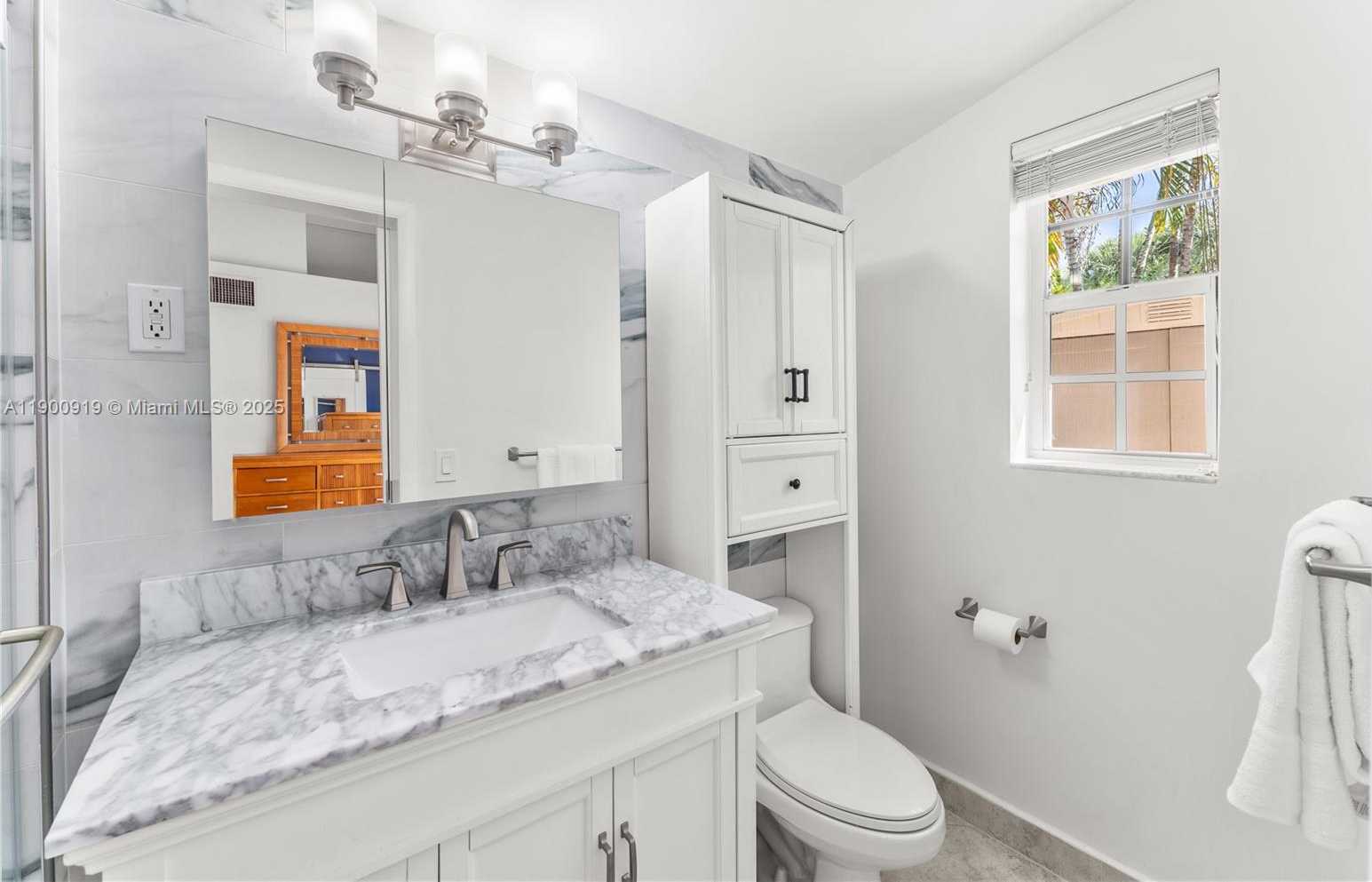 Small Image of 1625 SOUTH WEST 5TH CT, Fort Lauderdale Number 12