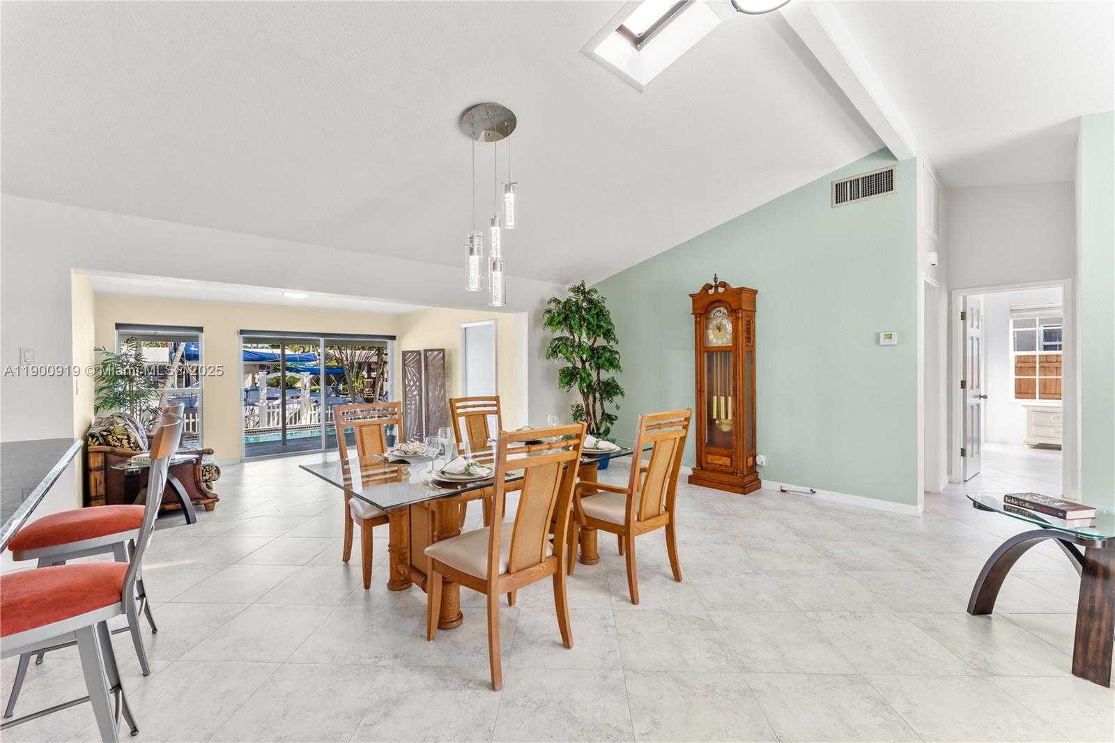 Small Image of 1625 SOUTH WEST 5TH CT, Fort Lauderdale Number 17