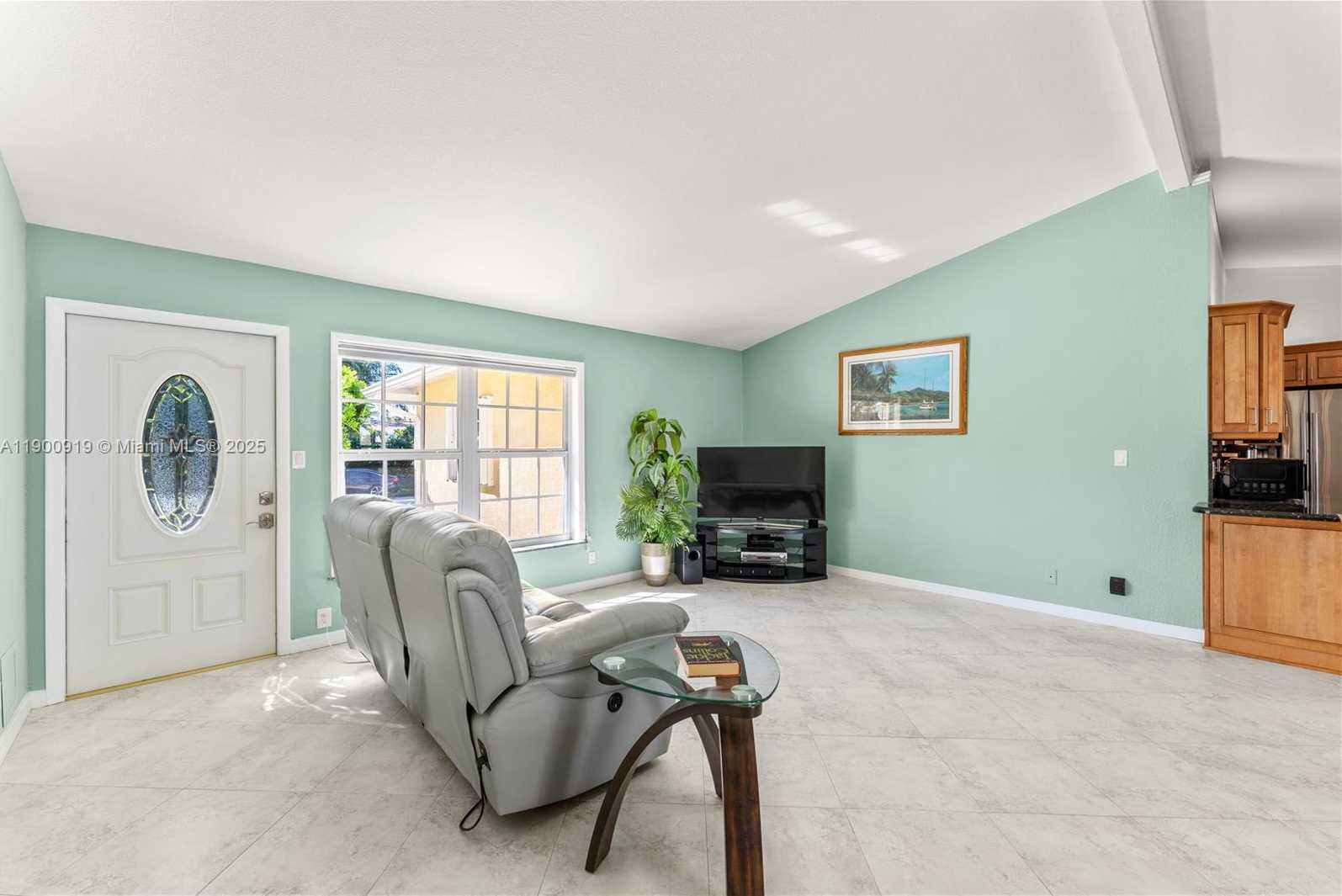 Small Image of 1625 SOUTH WEST 5TH CT, Fort Lauderdale Number 6