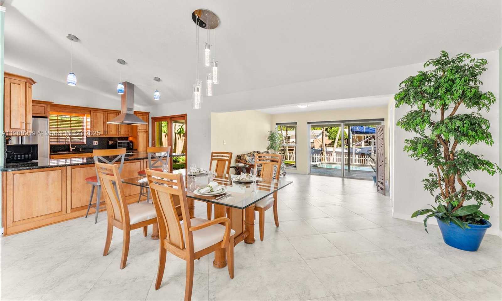 Small Image of 1625 SOUTH WEST 5TH CT, Fort Lauderdale Number 7