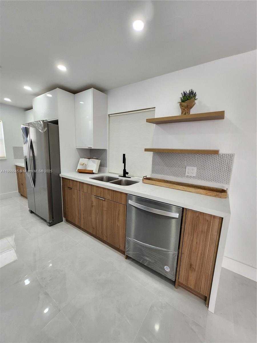 Small Image of 1254 NORTH WEST 82ND AVE, Plantation Number 12