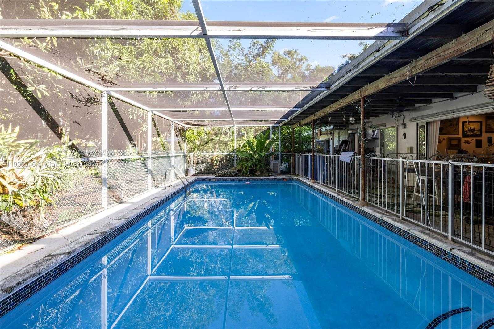 Small Image of 15290 SOUTH WEST 82ND AVE, Palmetto Bay Number 17