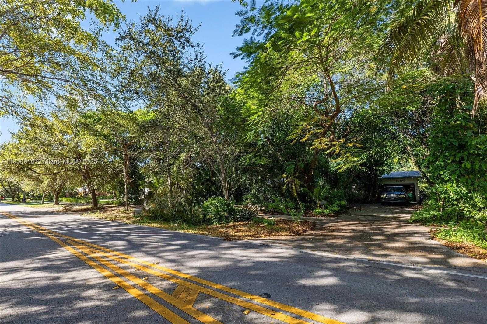 Small Image of 15290 SOUTH WEST 82ND AVE, Palmetto Bay Number 2