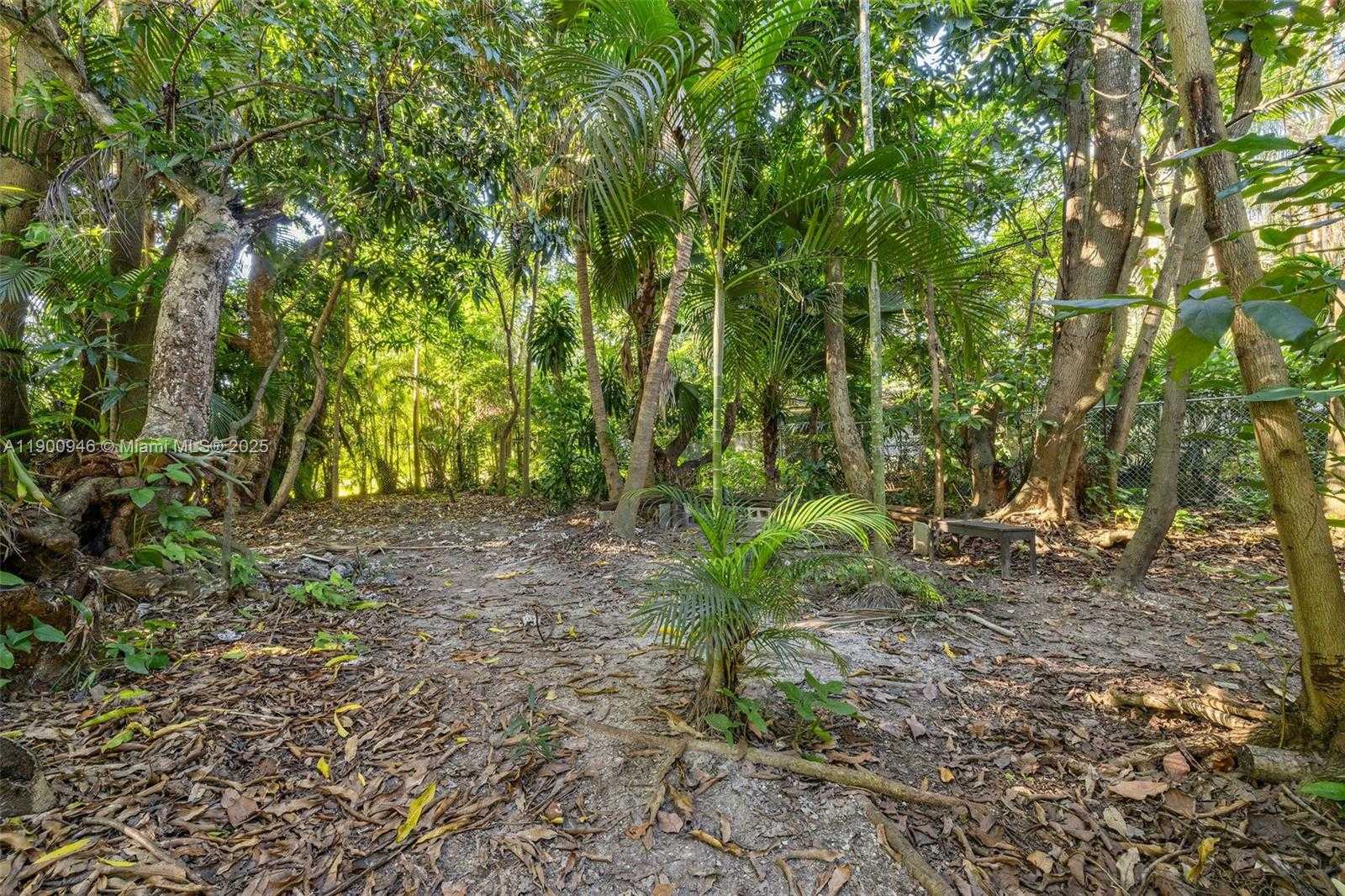 Small Image of 15290 SOUTH WEST 82ND AVE, Palmetto Bay Number 24