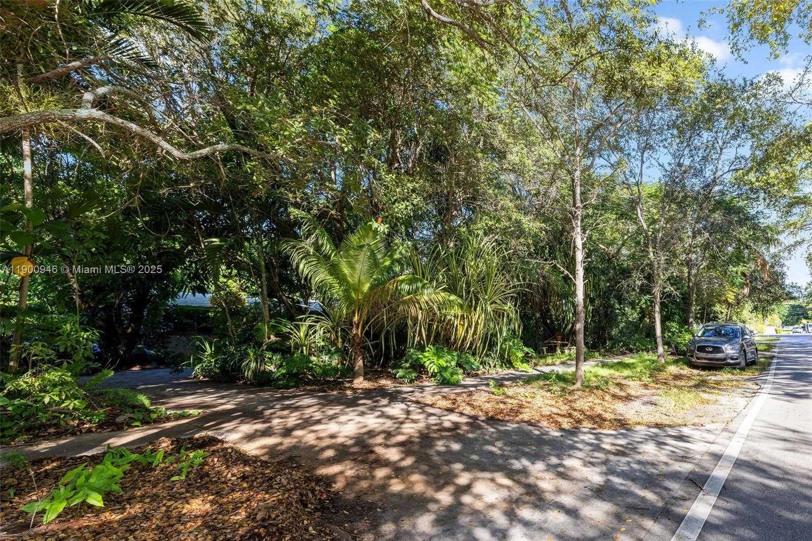 Small Image of 15290 SOUTH WEST 82ND AVE, Palmetto Bay Number 4