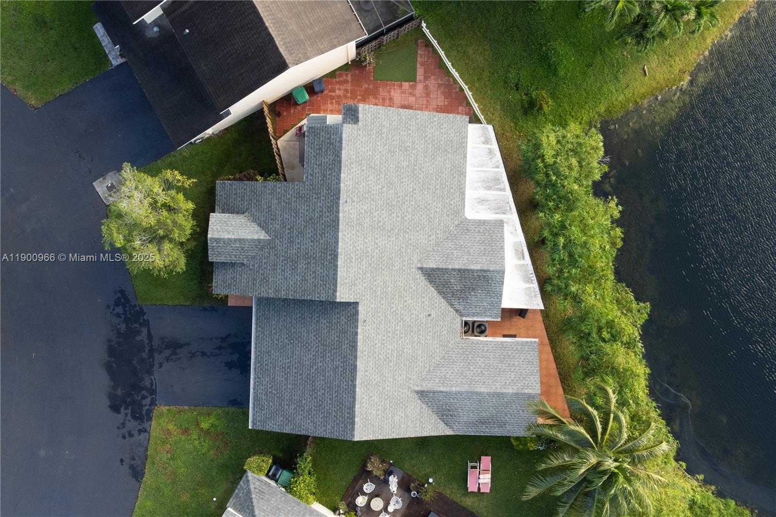 Small Image of Doral Number 2