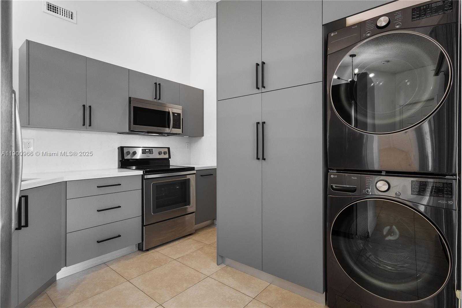 Small Image of Doral Number 5