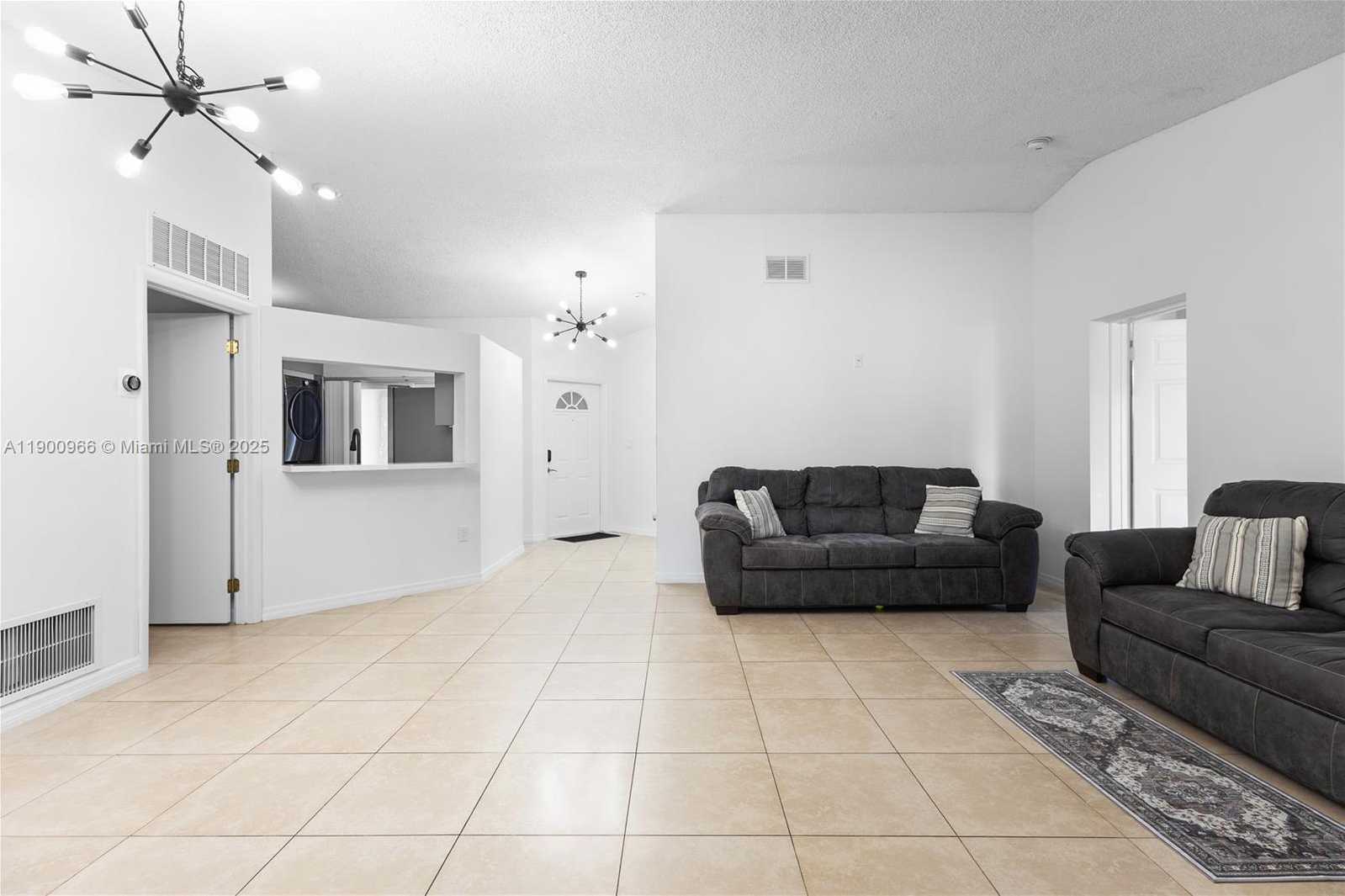 Small Image of Doral Number 8