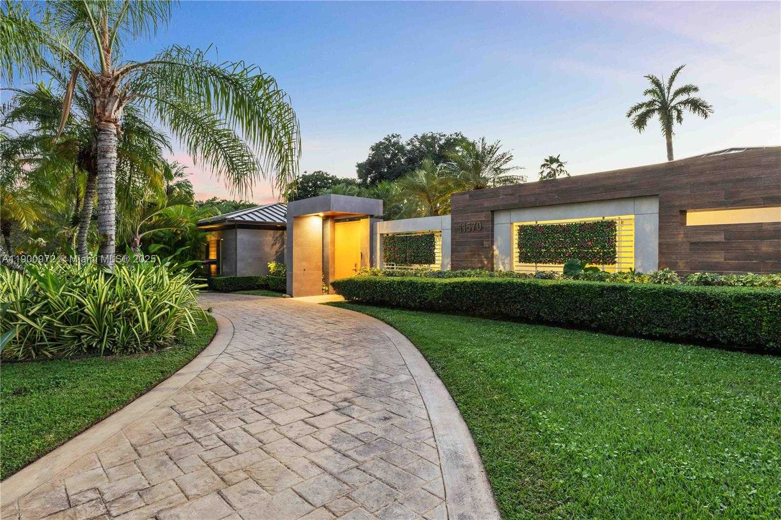 Small Image of 11570 SOUTH WEST 72ND AVE, Pinecrest Number 29