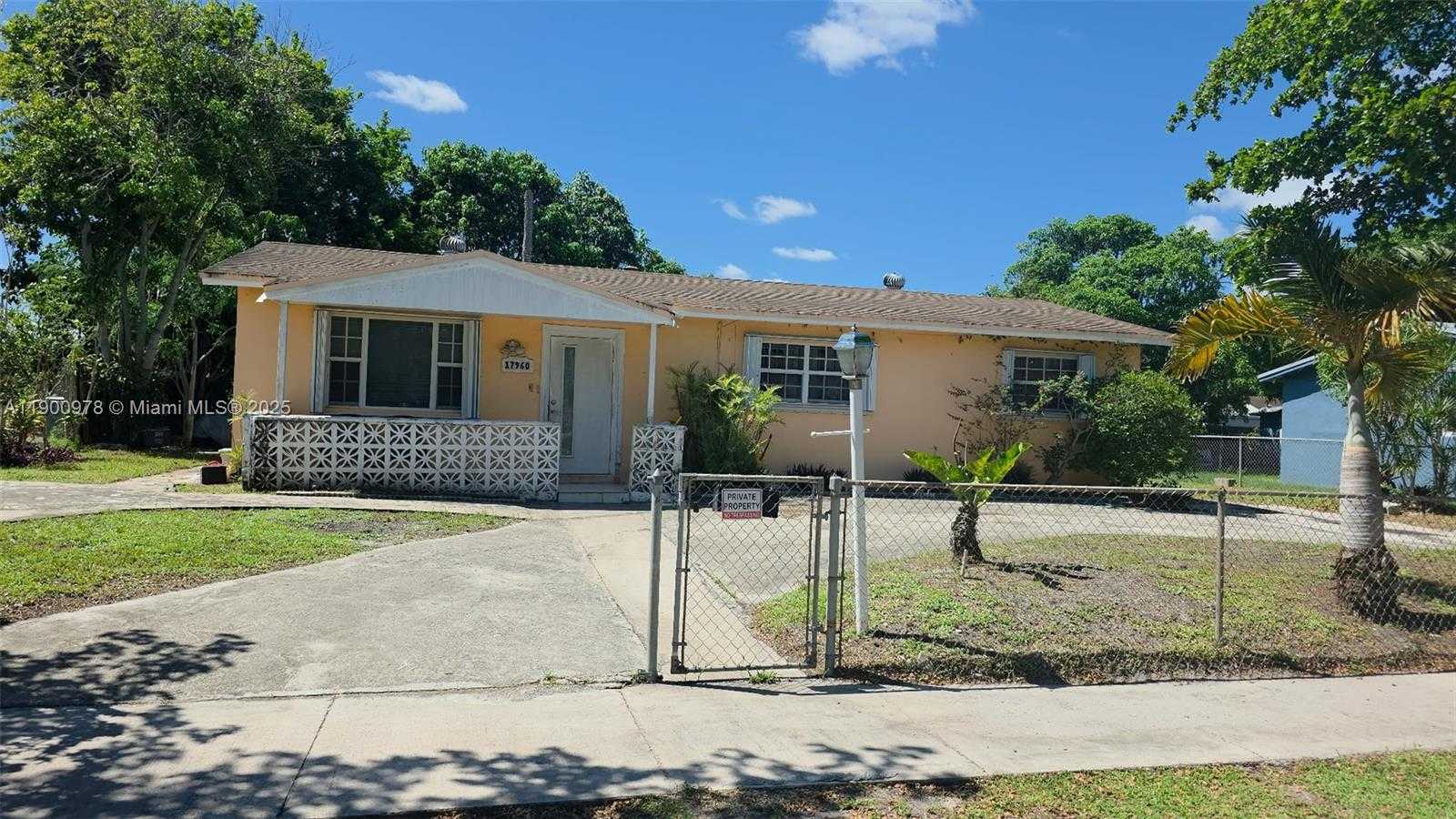 Small Image of 17960 NORTH WEST 22ND CT, Miami Gardens Number 4