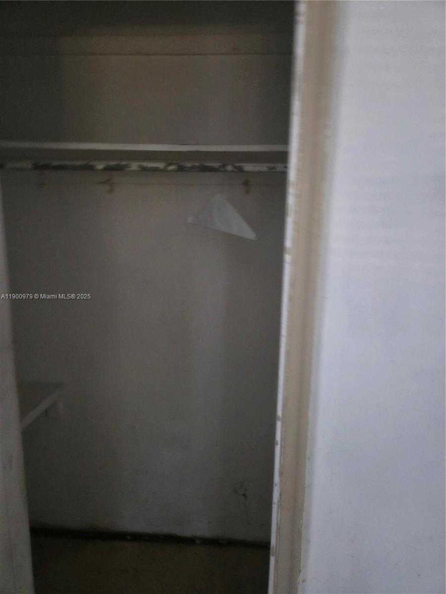Small Image of 763 NORTH EAST 140TH ST, North Miami Number 10