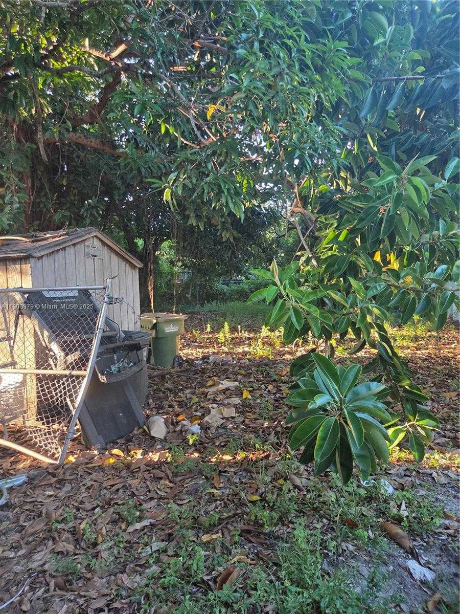Small Image of 763 NORTH EAST 140TH ST, North Miami Number 13