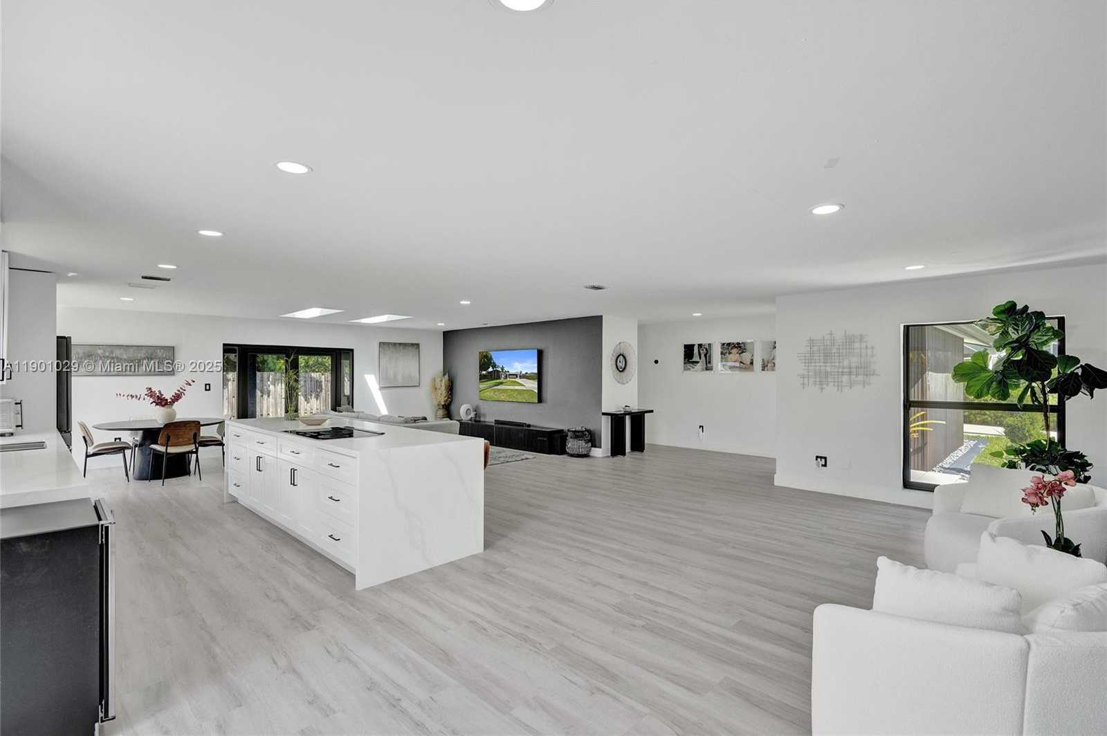 Small Image of 9371 SOUTH WEST 185TH TER, Cutler Bay Number 12