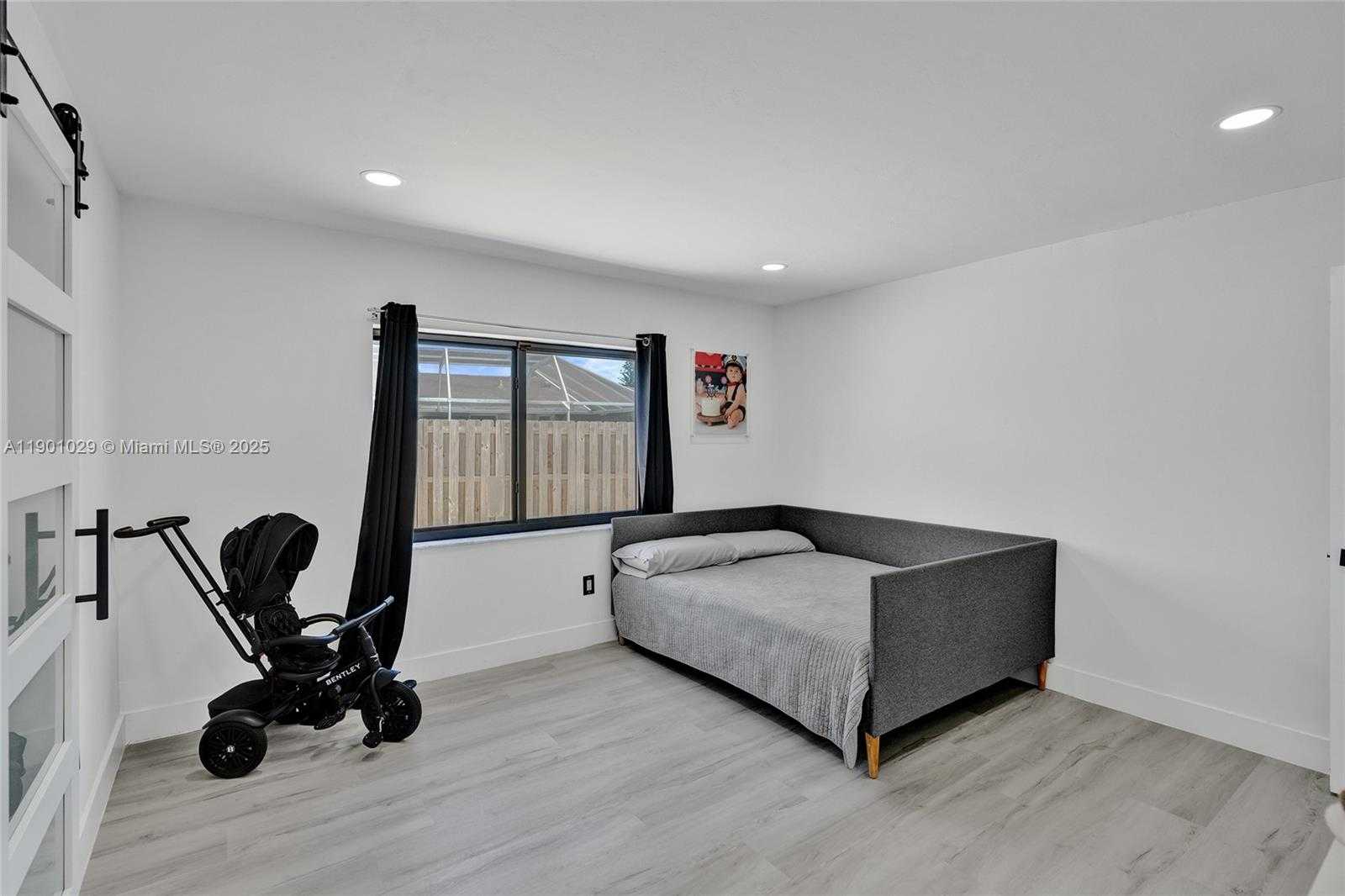 Small Image of 9371 SOUTH WEST 185TH TER, Cutler Bay Number 22