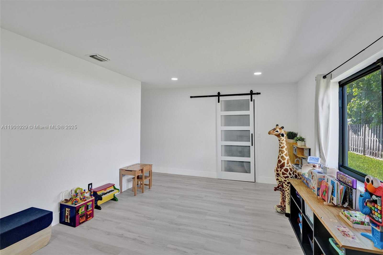 Small Image of 9371 SOUTH WEST 185TH TER, Cutler Bay Number 31