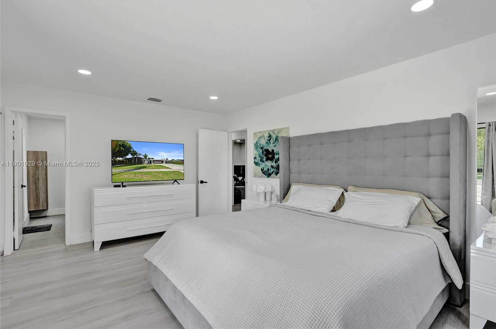 Small Image of 9371 SOUTH WEST 185TH TER, Cutler Bay Number 32