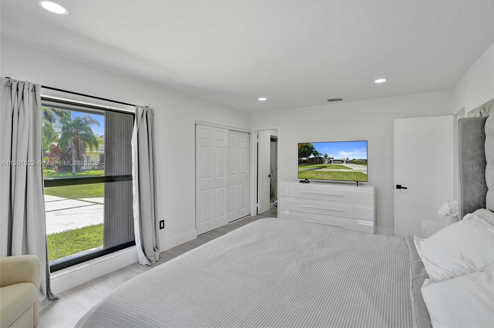 Small Image of 9371 SOUTH WEST 185TH TER, Cutler Bay Number 33