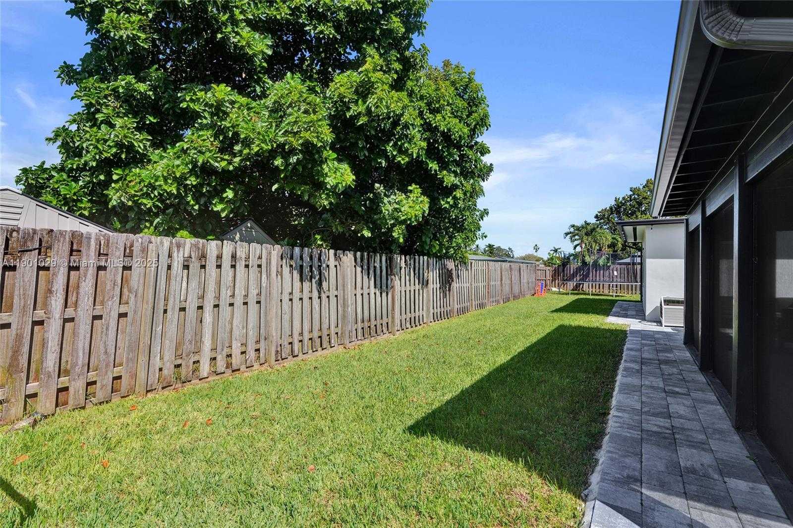 Small Image of 9371 SOUTH WEST 185TH TER, Cutler Bay Number 50