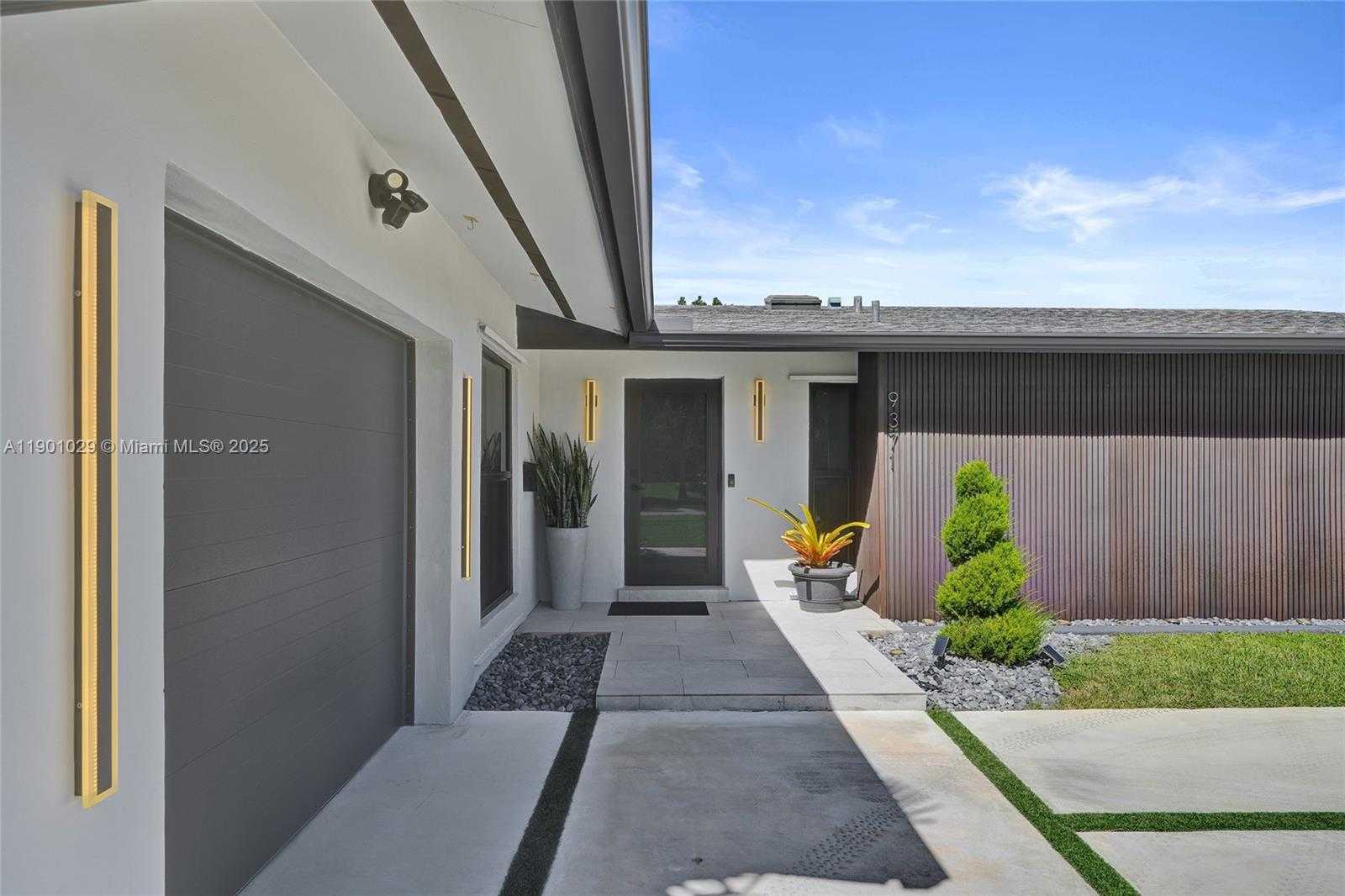 Small Image of 9371 SOUTH WEST 185TH TER, Cutler Bay Number 6