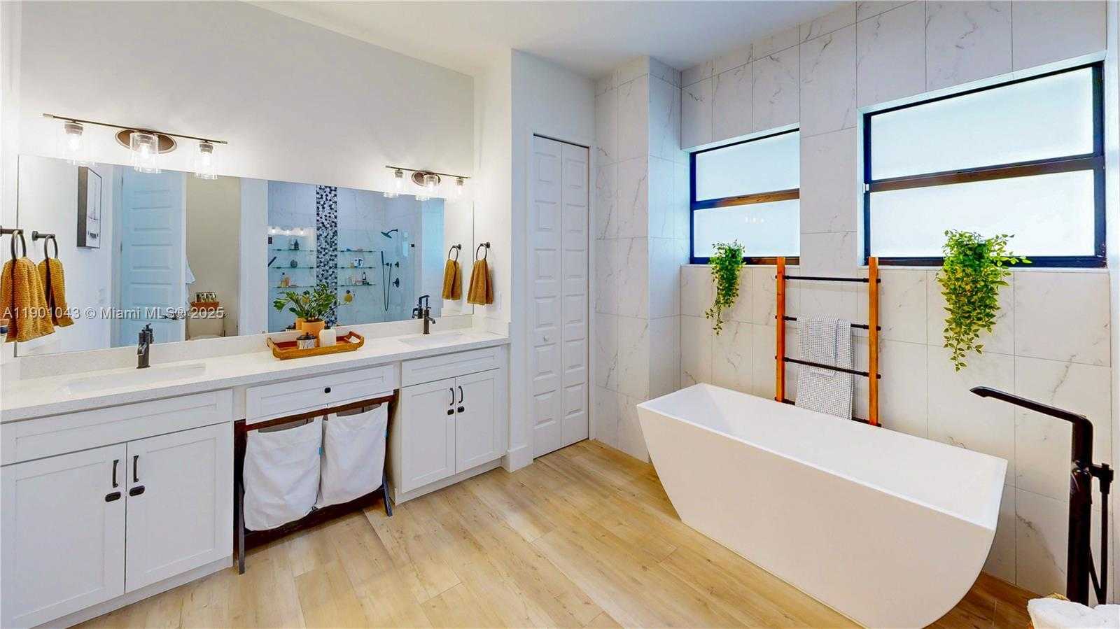 Small Image of 29371 SOUTH WEST 173RD CT, Homestead Number 37