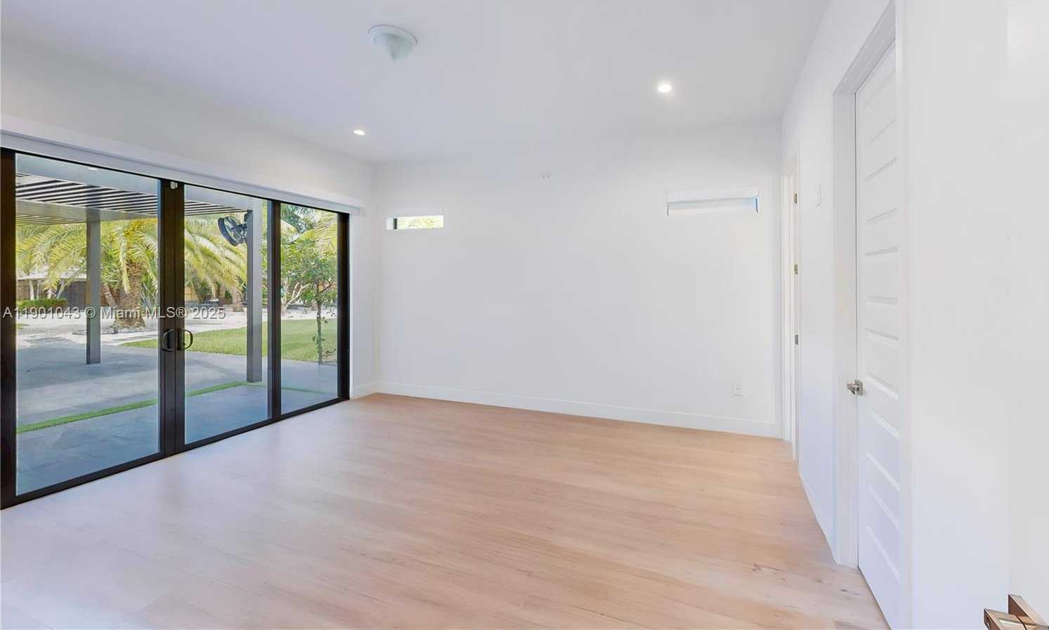 Small Image of 29371 SOUTH WEST 173RD CT, Homestead Number 39