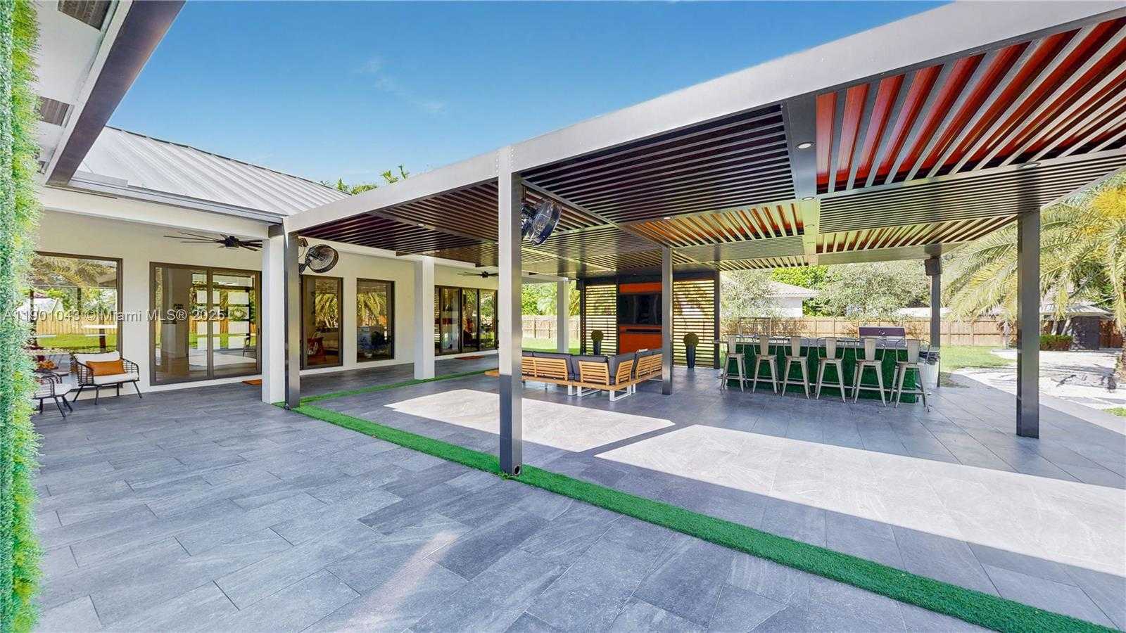 Small Image of 29371 SOUTH WEST 173RD CT, Homestead Number 57