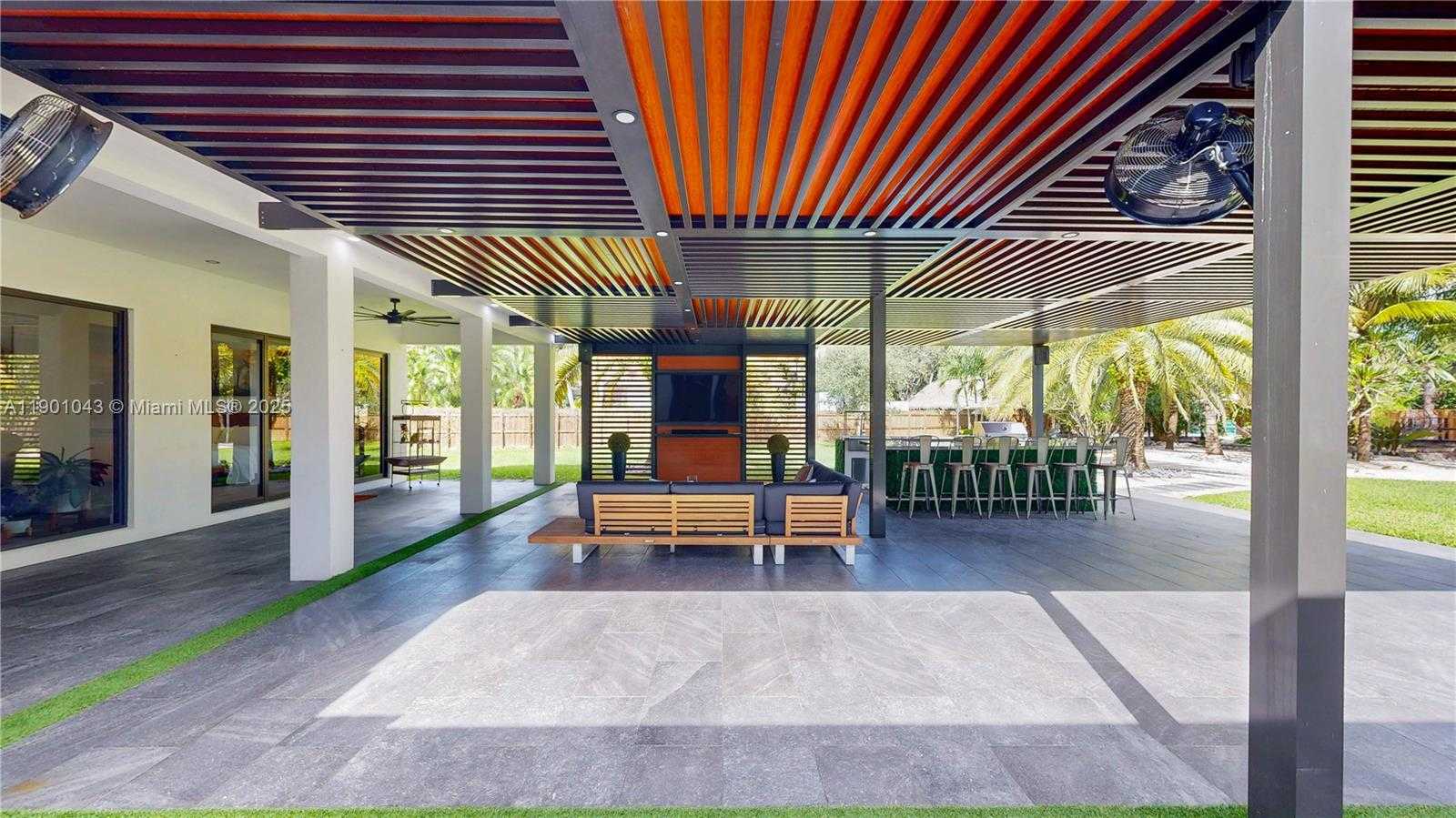 Small Image of 29371 SOUTH WEST 173RD CT, Homestead Number 58