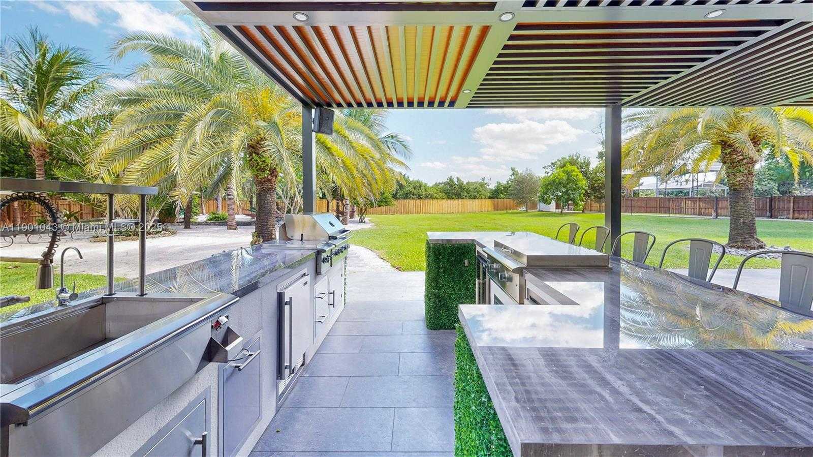 Small Image of 29371 SOUTH WEST 173RD CT, Homestead Number 61