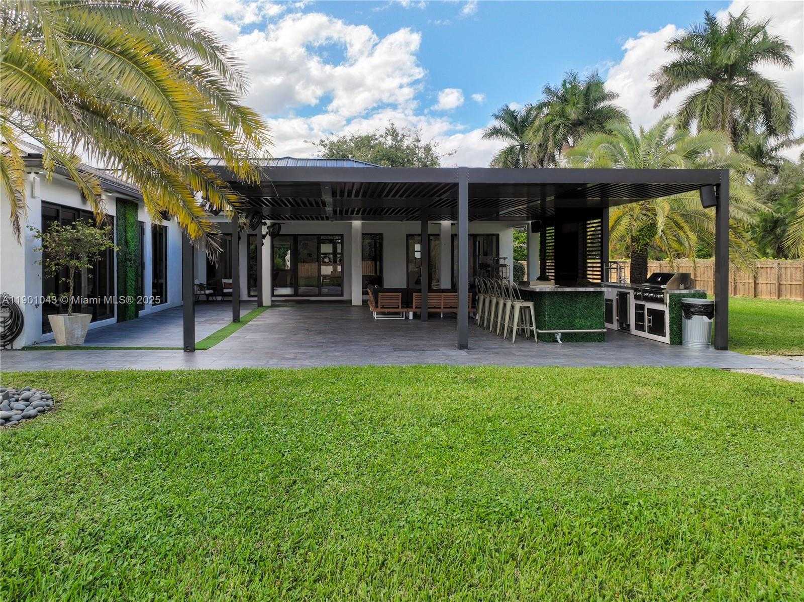 Small Image of 29371 SOUTH WEST 173RD CT, Homestead Number 65