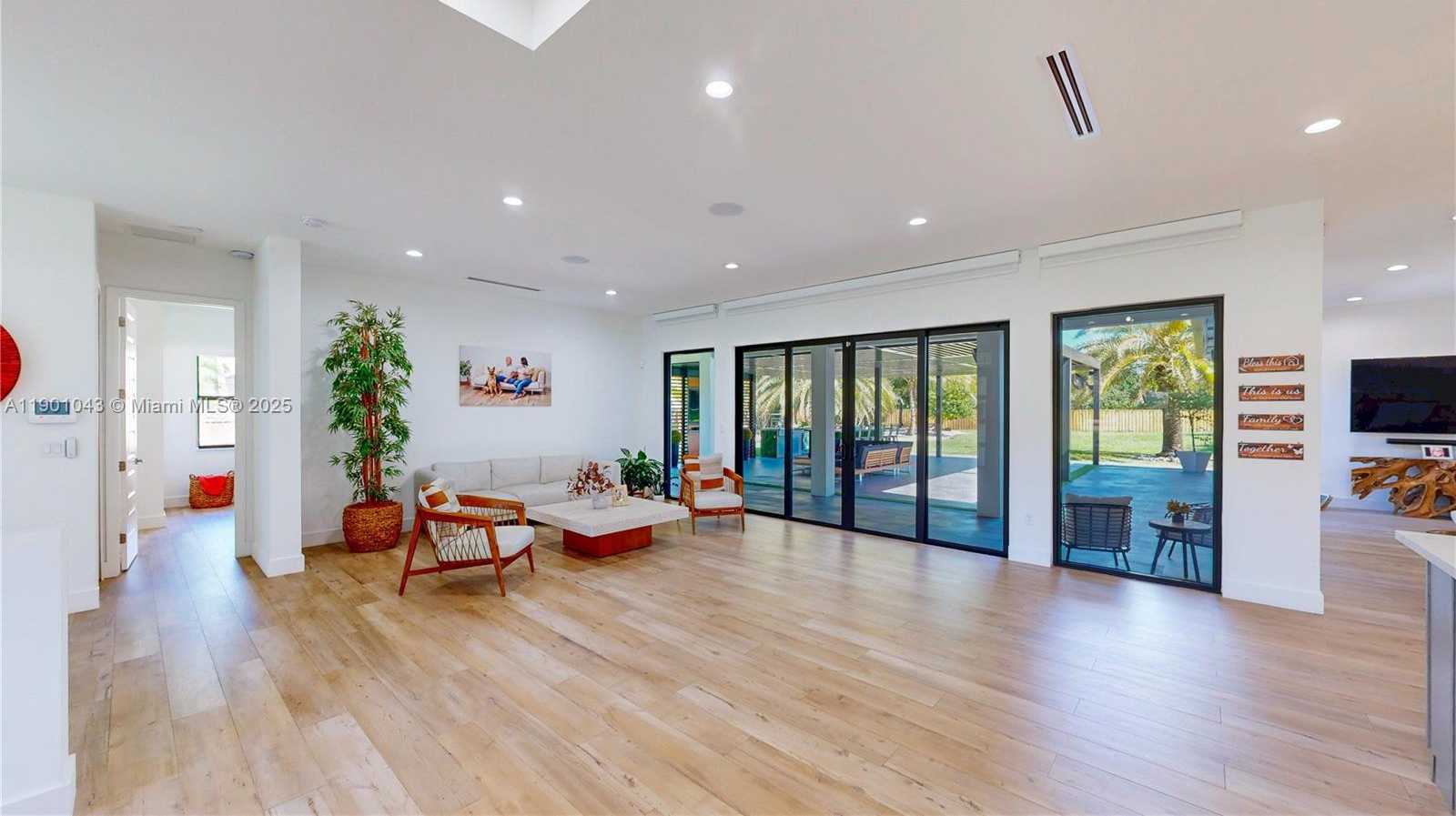 Small Image of 29371 SOUTH WEST 173RD CT, Homestead Number 7