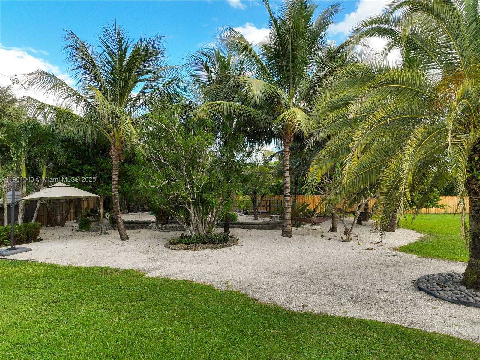 Small Image of 29371 SOUTH WEST 173RD CT, Homestead Number 75