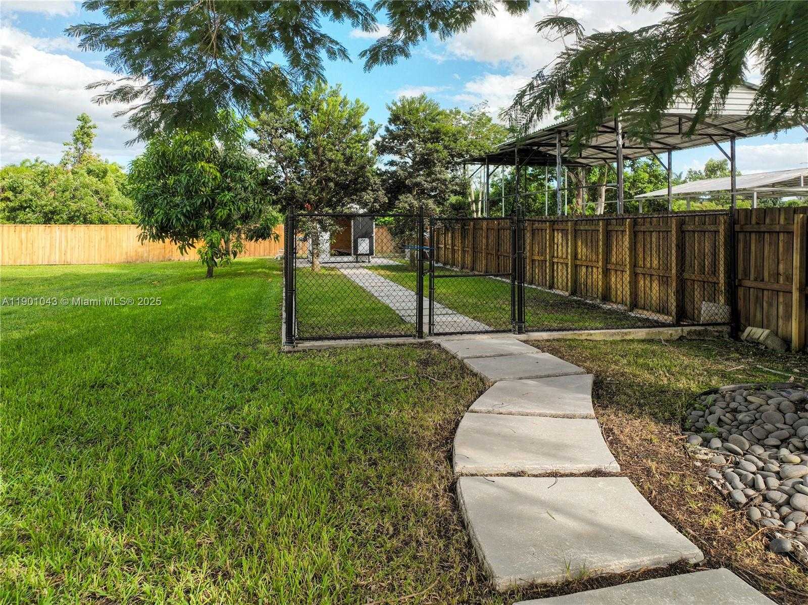 Small Image of 29371 SOUTH WEST 173RD CT, Homestead Number 78