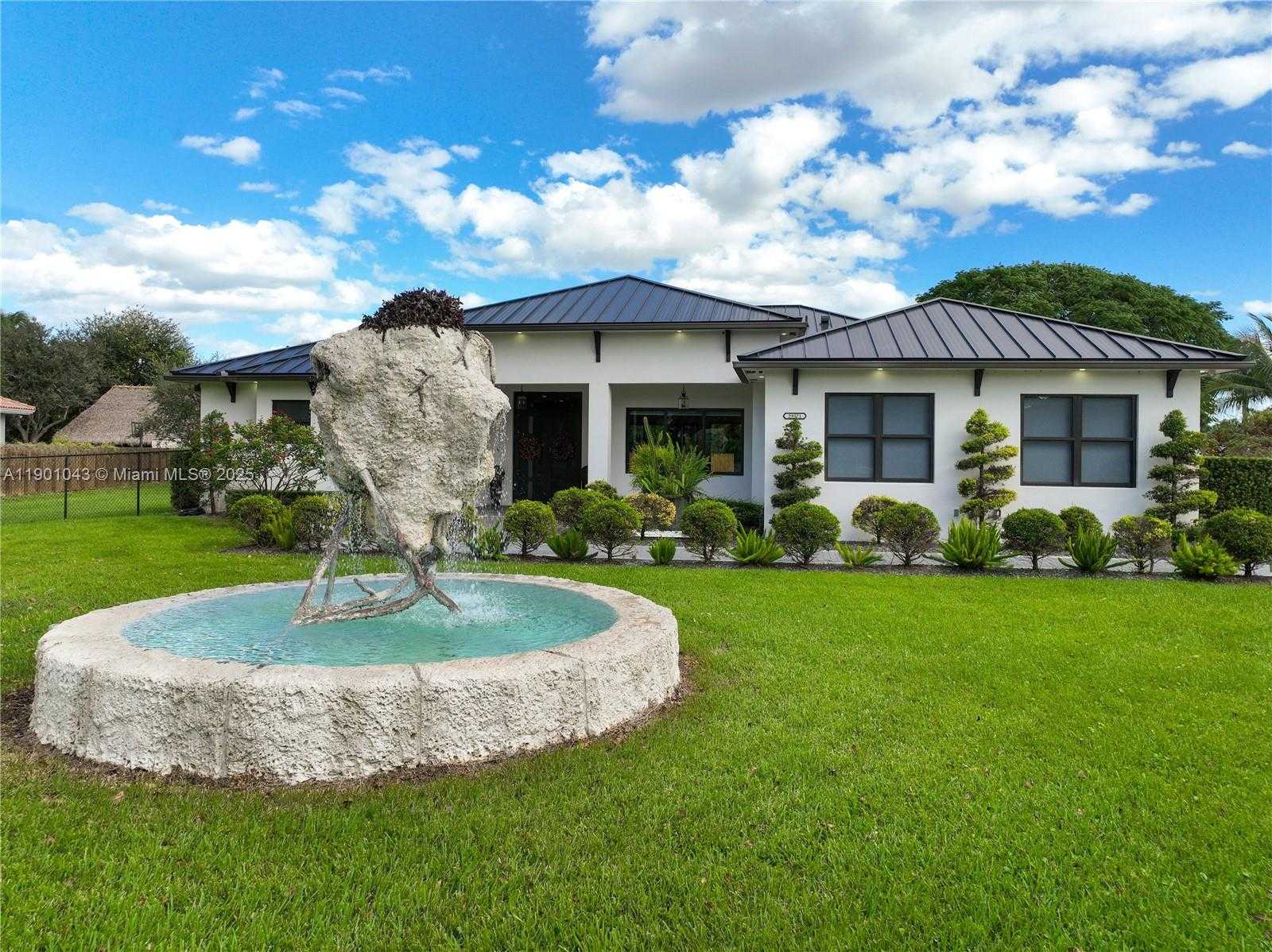 Small Image of 29371 SOUTH WEST 173RD CT, Homestead Number 81