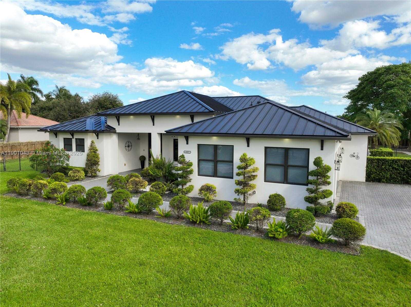 Small Image of 29371 SOUTH WEST 173RD CT, Homestead Number 83