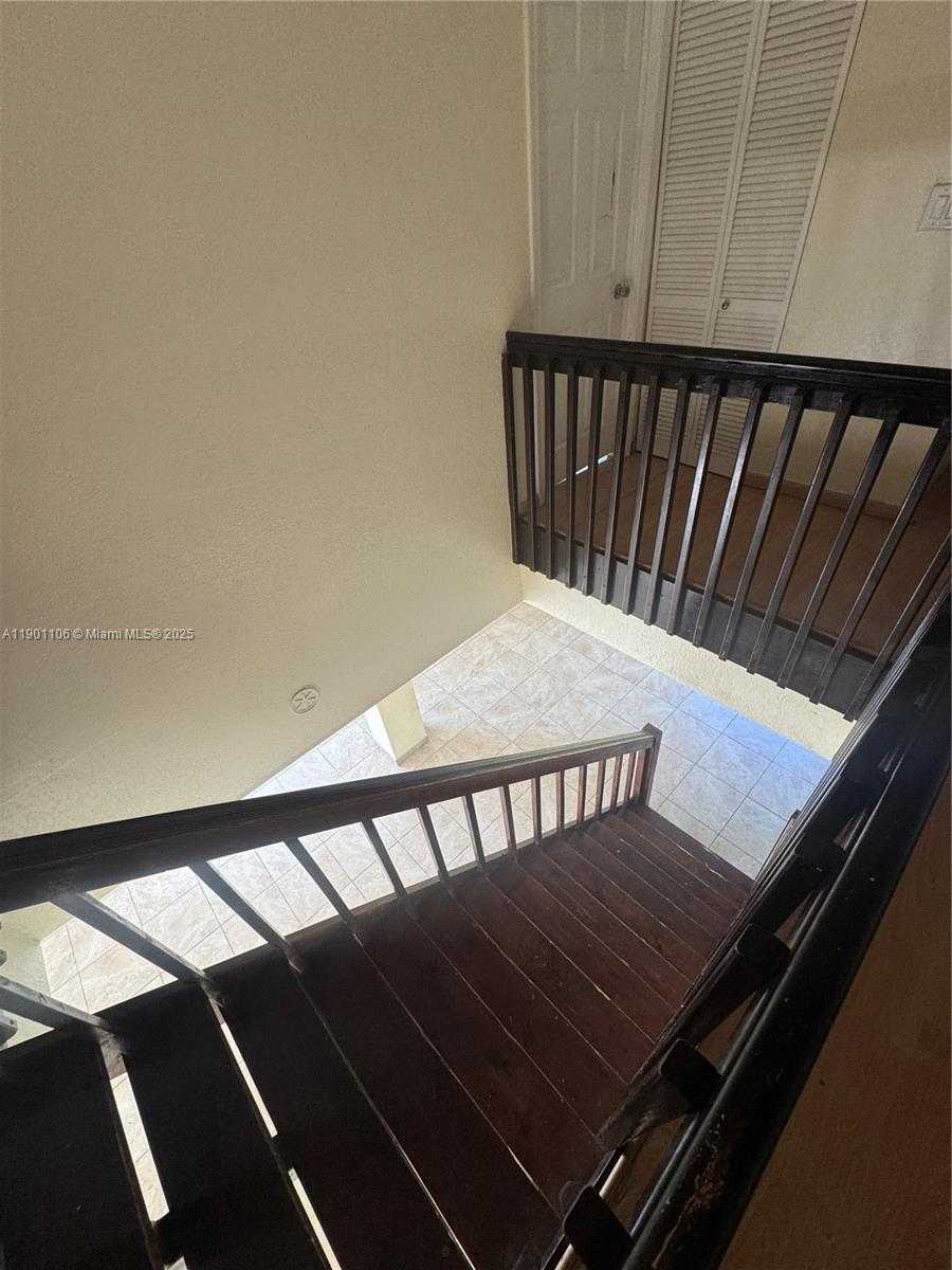 Small Image of 7945 NORTH WEST 187TH LN, Hialeah Number 8