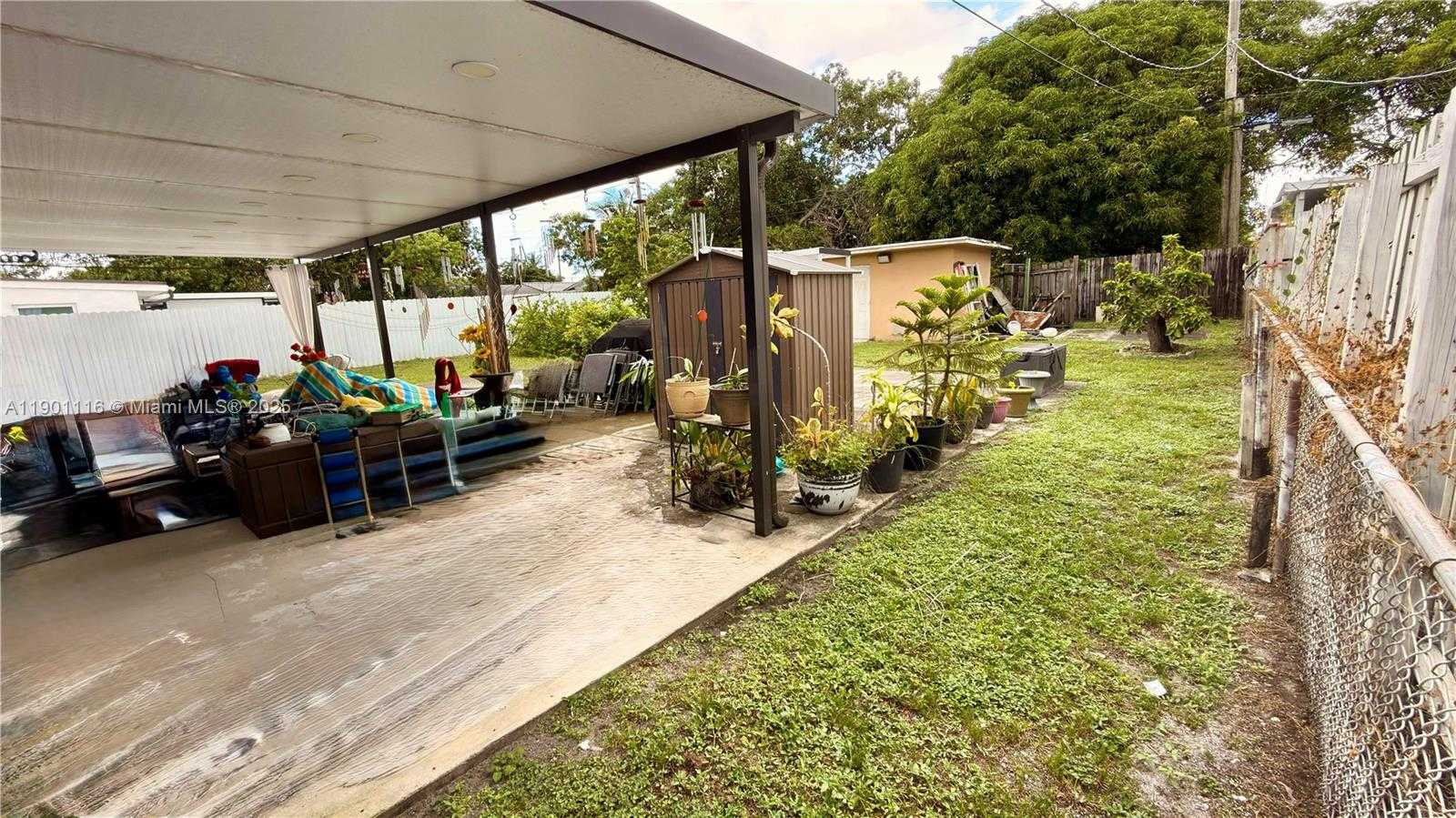 Small Image of 1041 EAST 19TH ST, Hialeah Number 17