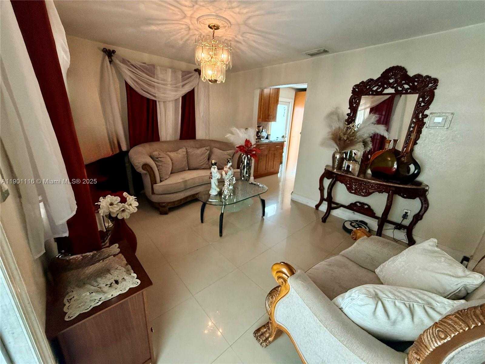 Small Image of 1041 EAST 19TH ST, Hialeah Number 3