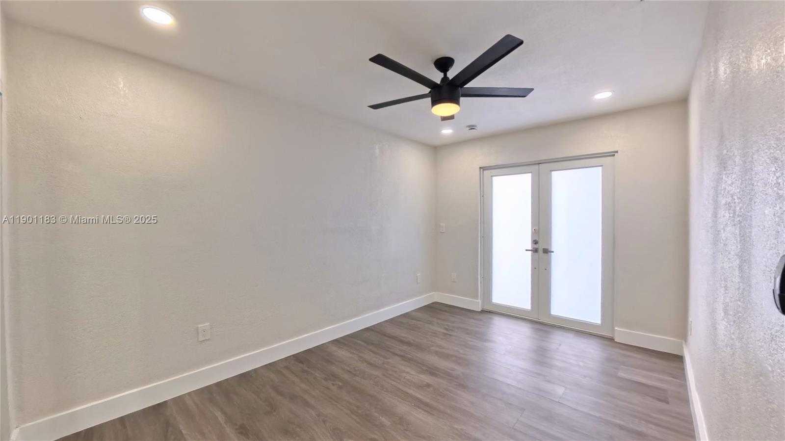 Small Image of 1575 WEST 6TH AVE, Hialeah Number 16