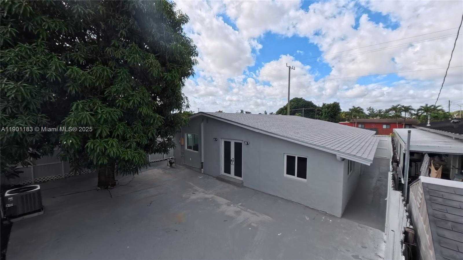 Small Image of 1575 WEST 6TH AVE, Hialeah Number 26