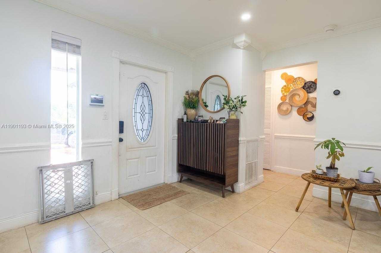 Small Image of 8740 NORTH WEST 11TH ST, Pembroke Pines Number 14