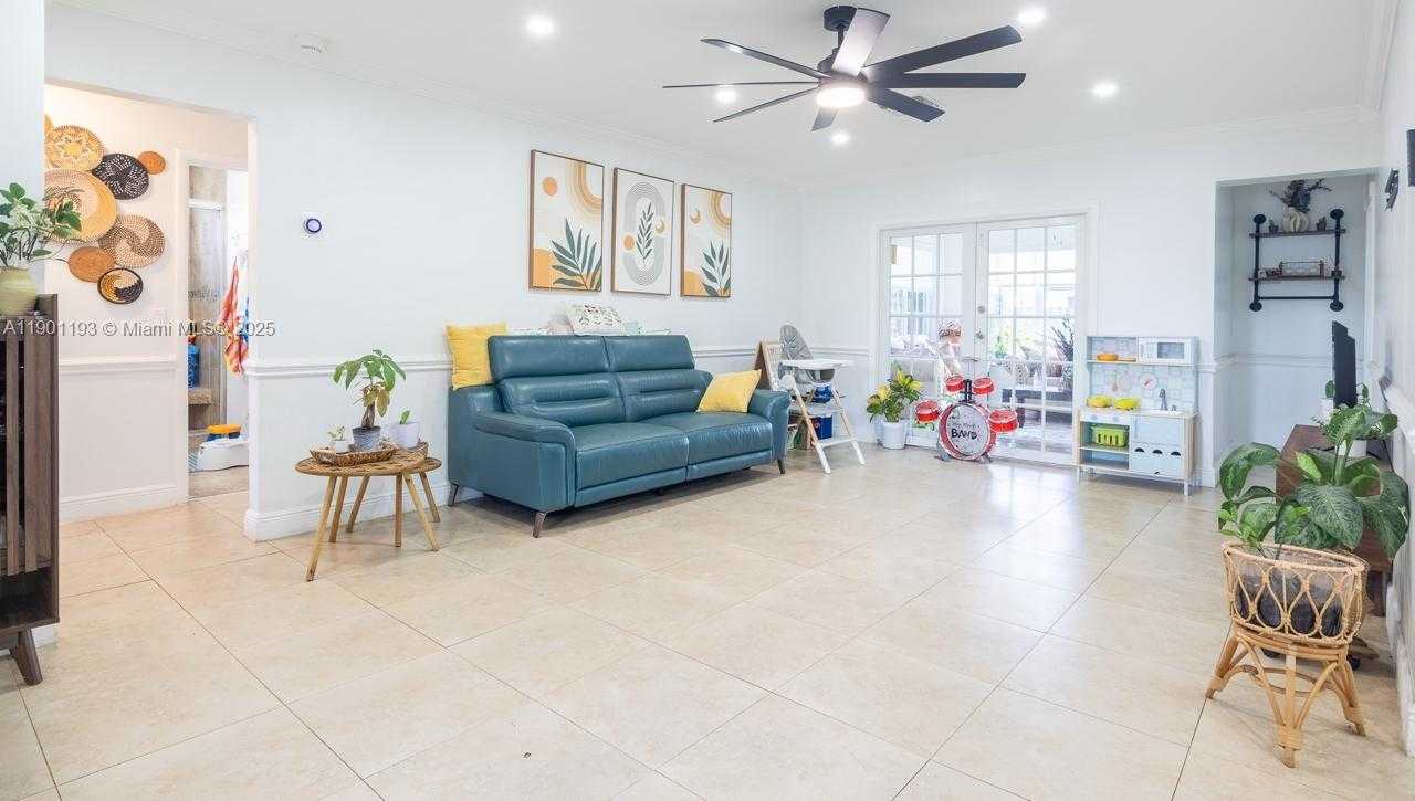 Small Image of 8740 NORTH WEST 11TH ST, Pembroke Pines Number 22