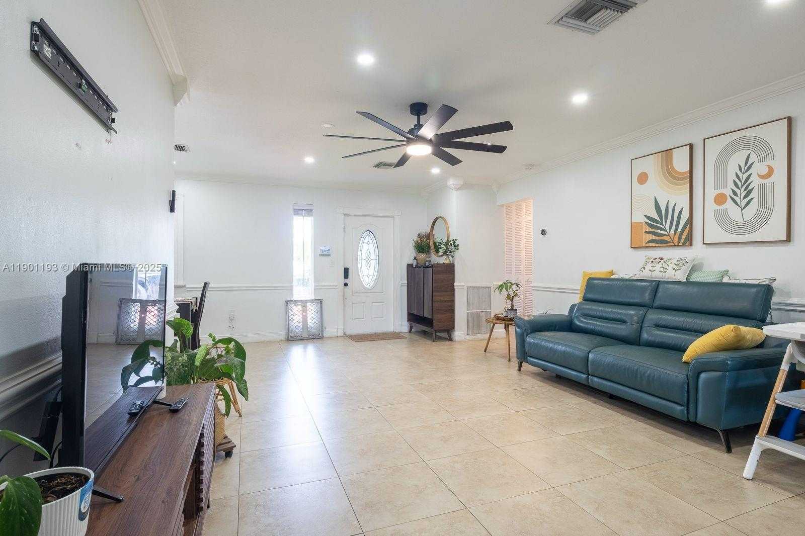 Small Image of 8740 NORTH WEST 11TH ST, Pembroke Pines Number 23