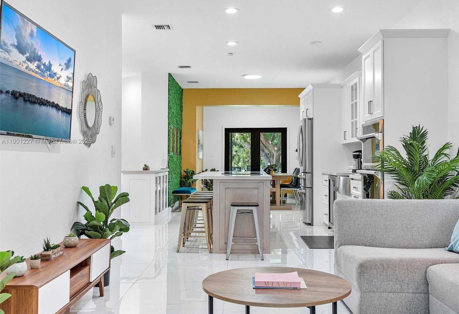 Small Image of 11843 WEST BISCAYNE CANAL RD, Miami Number 23