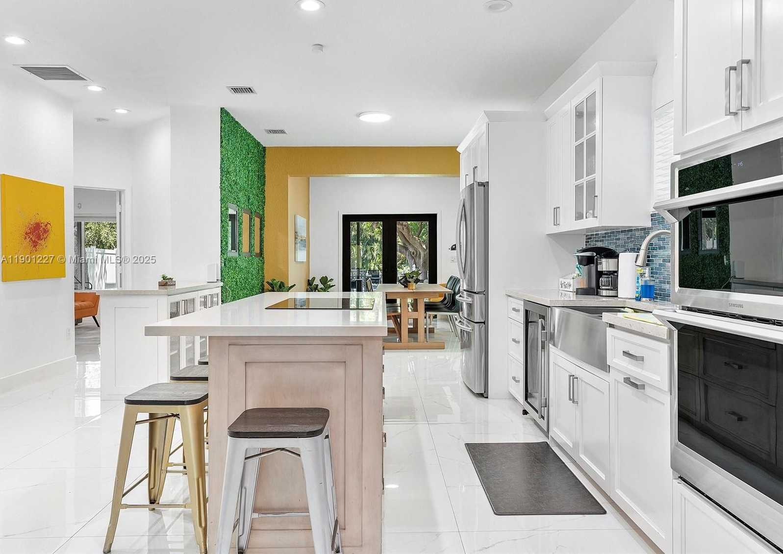 Small Image of 11843 WEST BISCAYNE CANAL RD, Miami Number 35